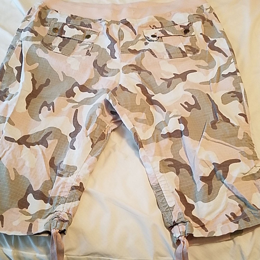 Pink camo carpis